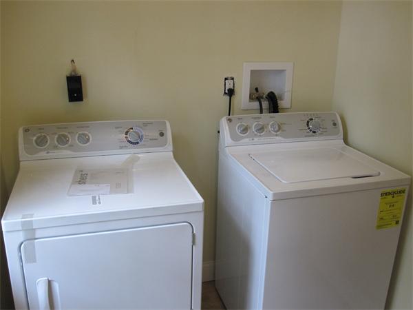 38 Leyfred Terrace Springfield, MA 01108 - Photo 10 of 13 Gallery Image 10