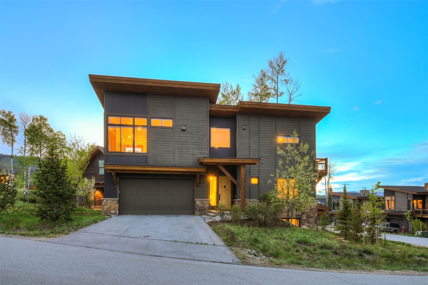 21 Moss Way Silverthorne, CO 80498 - Photo 35 of 50 a front view of a house with yard