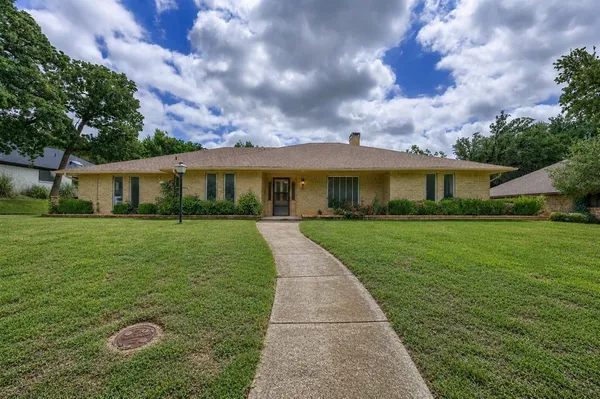 $450,000 | 2125 Woodbrook Street, Denton, TX 76205