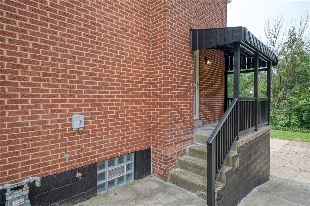 1015 McNeilly Road Pittsburgh, PA 15226 - Photo 23 of 29 a view of a patio