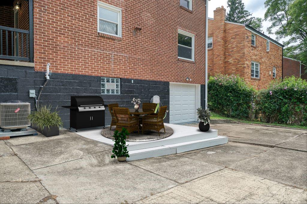 1015 McNeilly Road Pittsburgh, PA 15226 - Photo 25 of 29 a backyard of a house with seating space