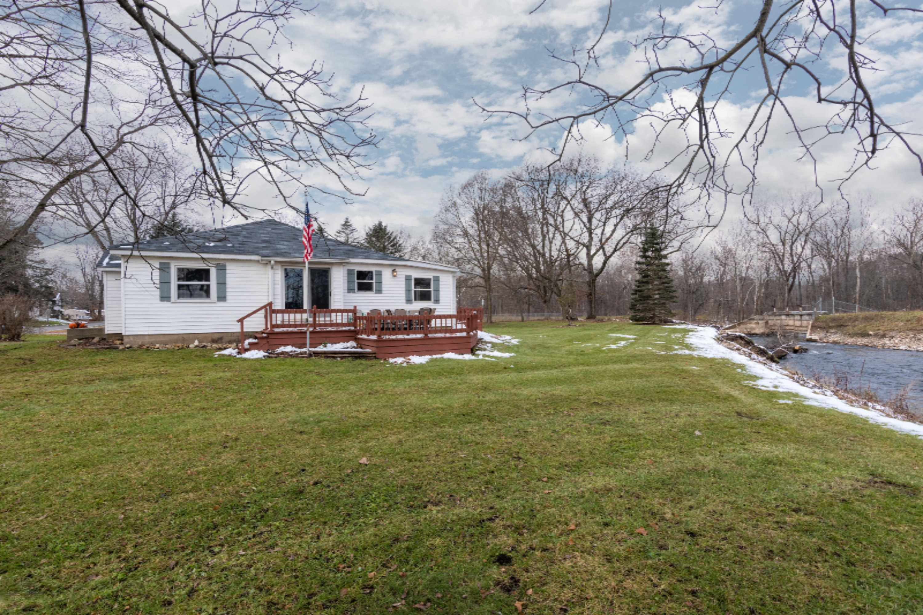 6350 West Irving Road Hastings, MI 49058 - Photo 4 of 31 6350 West Irving-1
