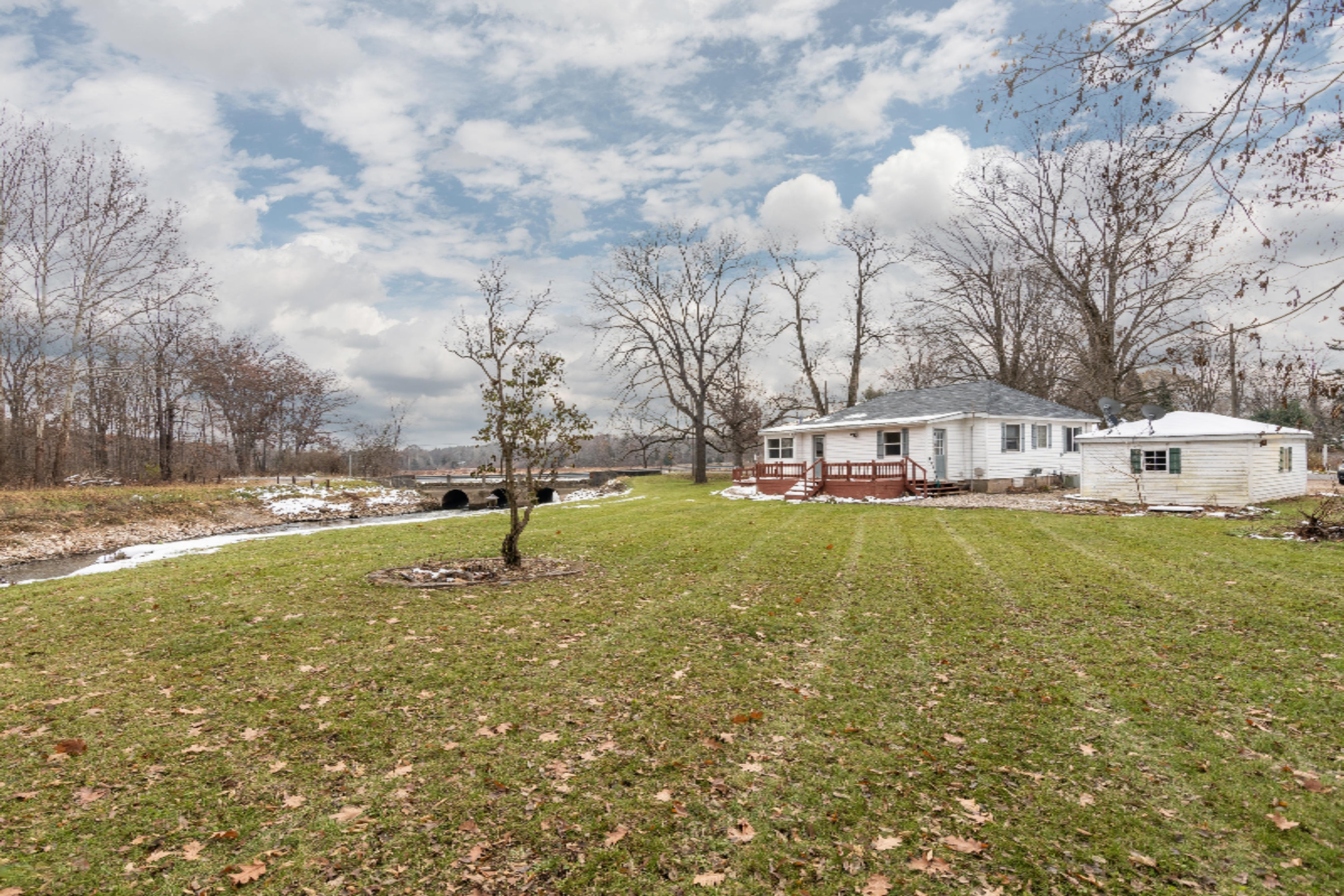 6350 West Irving Road Hastings, MI 49058 - Photo 8 of 31 6350 West Irving-25