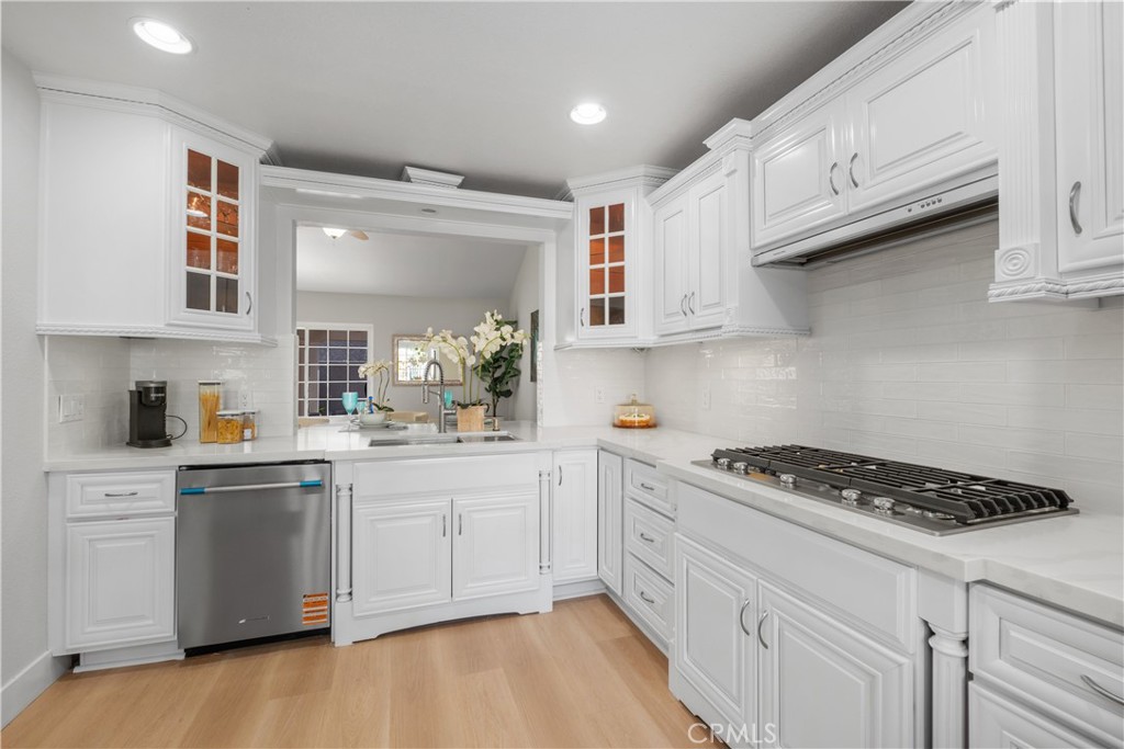 31 Columbus Irvine, CA 92620 - Photo 4 of 45