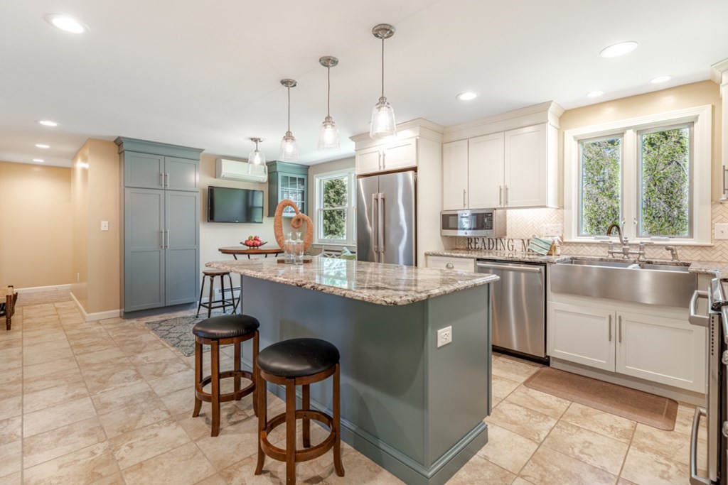 35 Parsons Lane Reading, MA 01867 - Photo 12 of 30