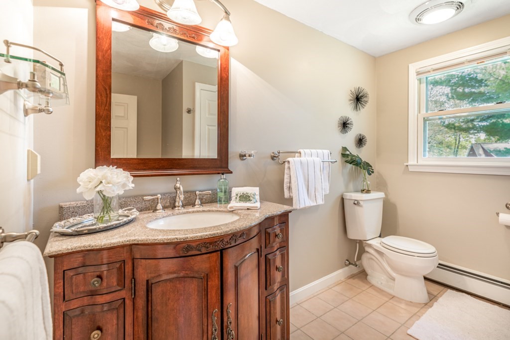 35 Parsons Lane Reading, MA 01867 - Photo 20 of 30