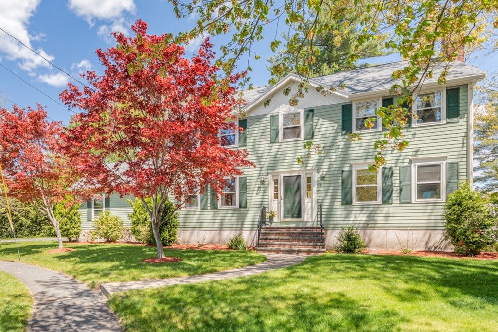 35 Parsons Lane Reading, MA 01867 - Photo 3 of 30