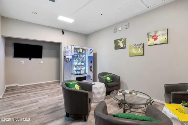 $699,900 | 5180 Western Turnpike, Guilderland, NY 12009