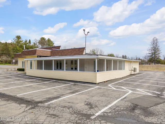 $699,900 | 5180 Western Turnpike, Guilderland, NY 12009