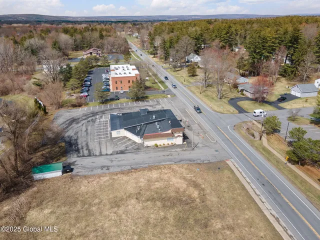 $699,900 | 5180 Western Turnpike, Guilderland, NY 12009