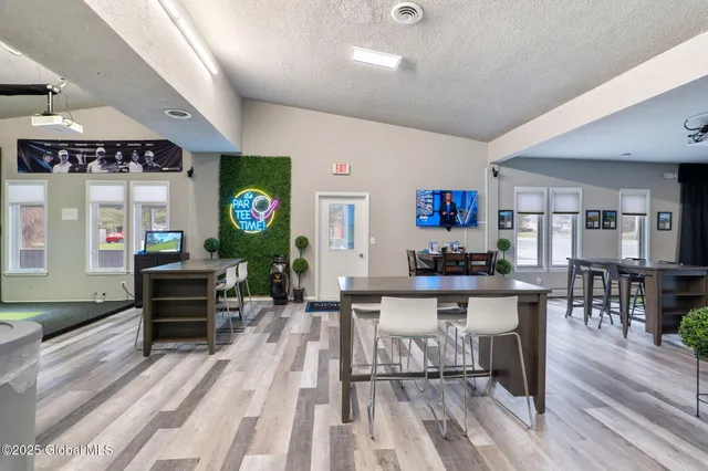 $699,900 | 5180 Western Turnpike, Guilderland, NY 12009