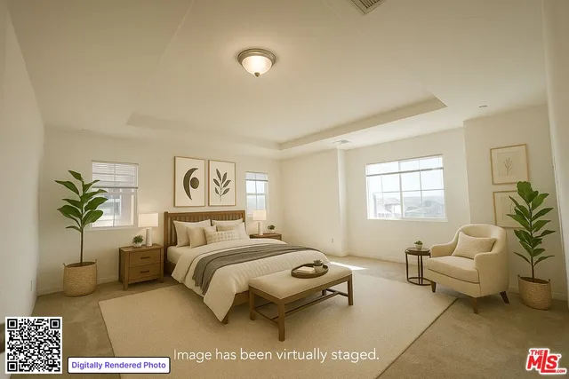 a en suite bathroom with a shower