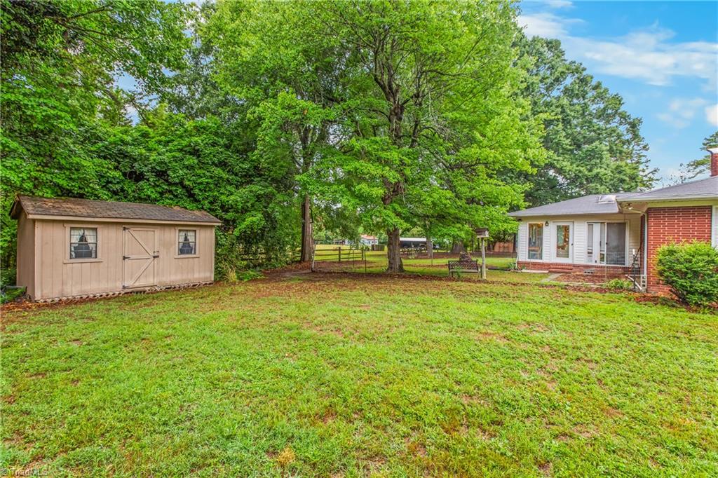 5228 Weatherly Road Greensboro, NC 27406 - Photo 33 of 48 Gallery Image 33