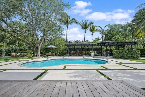 $13,499 | 8973 Southwest 96th Street, Unit 8973, Miami, FL 33176