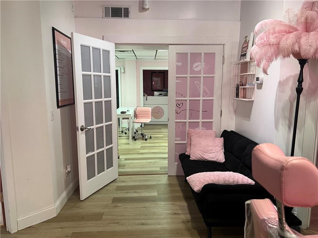 692 East Avenue Warwick, RI 02886 - Photo 12 of 16