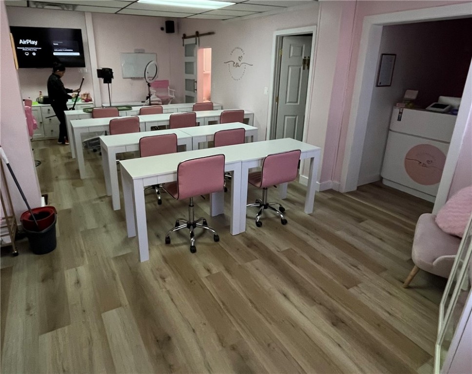 692 East Avenue Warwick, RI 02886 - Photo 7 of 16