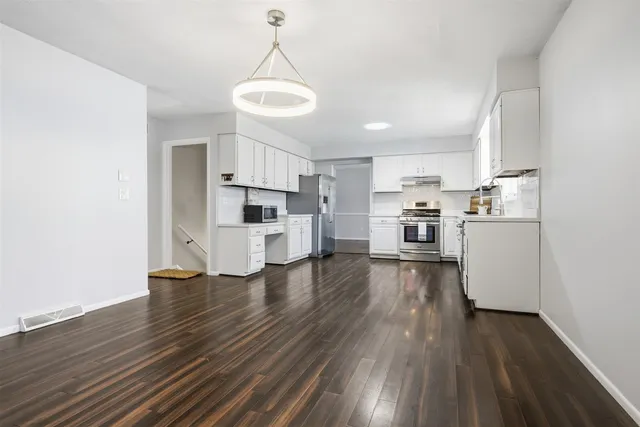 $298,500 | 110 South Hershey Road, Bloomington, IL 61704