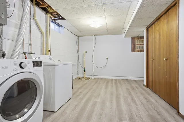 $298,500 | 110 South Hershey Road, Bloomington, IL 61704