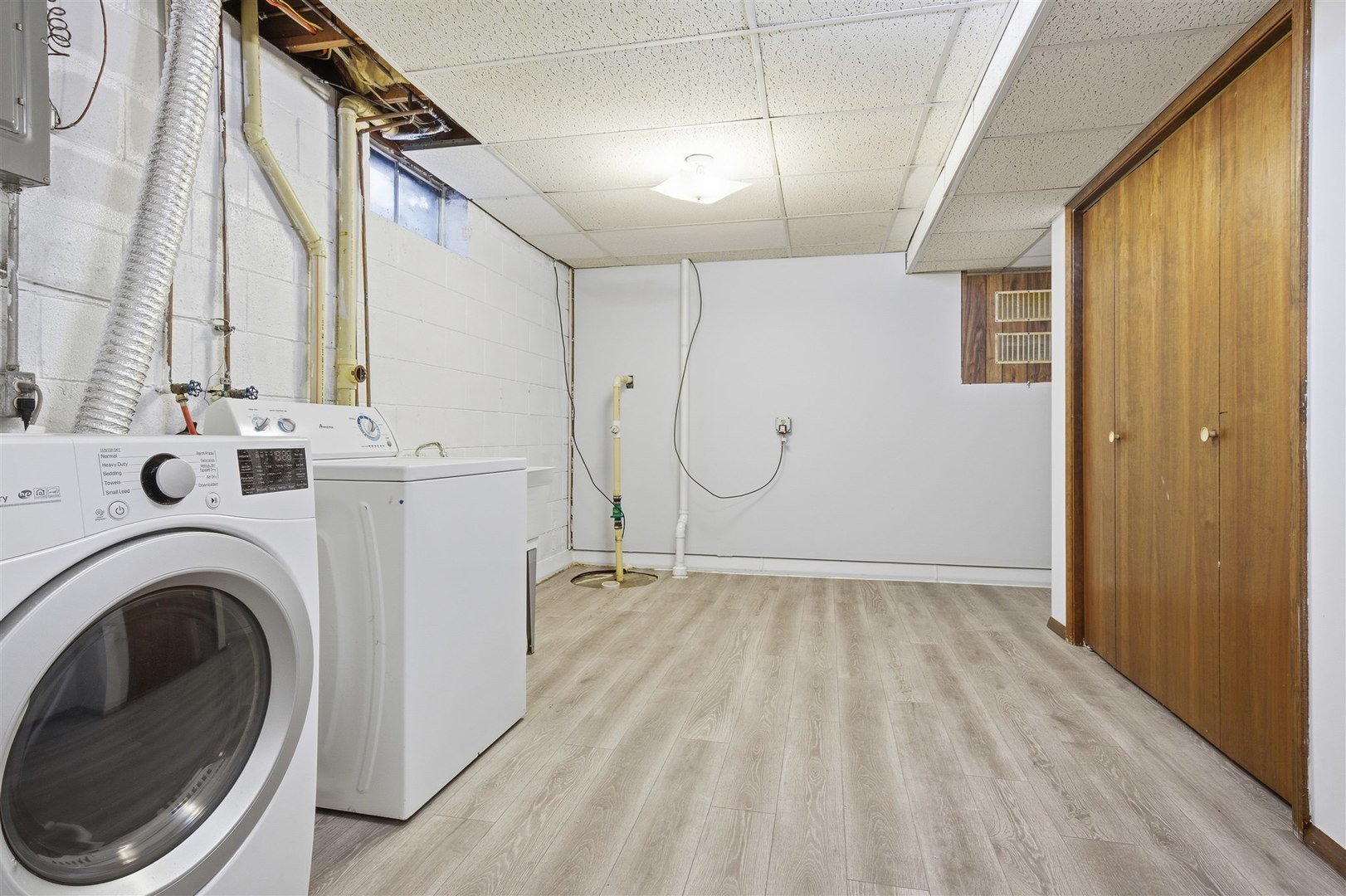 110 South Hershey Road Bloomington, IL 61704 - Photo 20 of 32