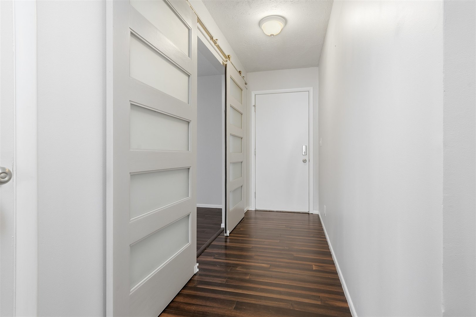 110 South Hershey Road Bloomington, IL 61704 - Photo 2 of 32