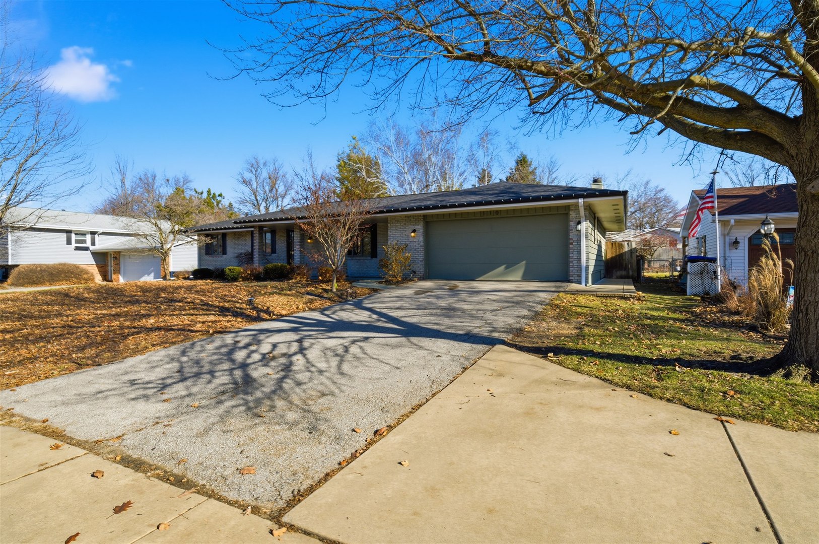 110 South Hershey Road Bloomington, IL 61704 - Photo 26 of 32