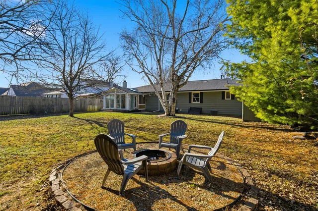 $298,500 | 110 South Hershey Road, Bloomington, IL 61704