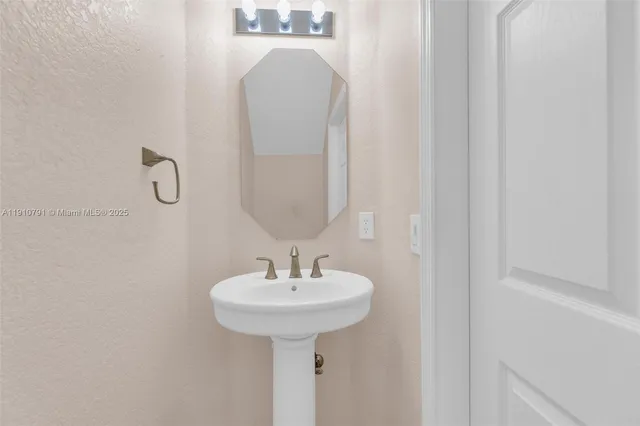 $420,000 | 10705 Santa Monica Place, Tamarac, FL 33321