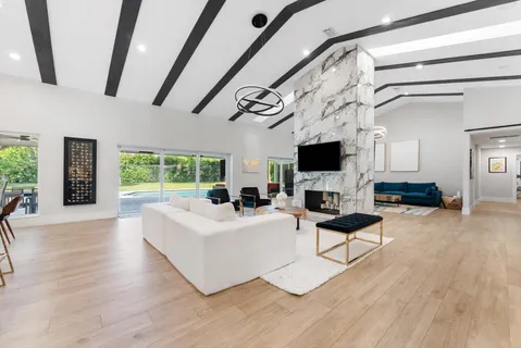 $1,900,000 | 4429 Woodfield Boulevard, Boca Raton, FL 33434