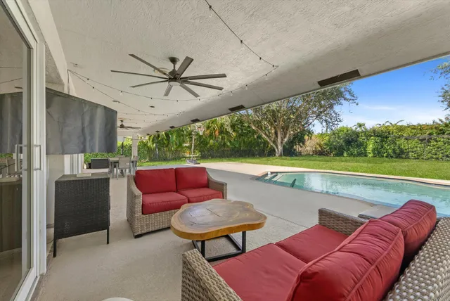 $1,900,000 | 4429 Woodfield Boulevard, Boca Raton, FL 33434