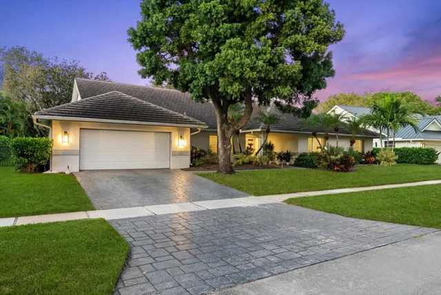 $1,900,000 | 4429 Woodfield Boulevard, Boca Raton, FL 33434
