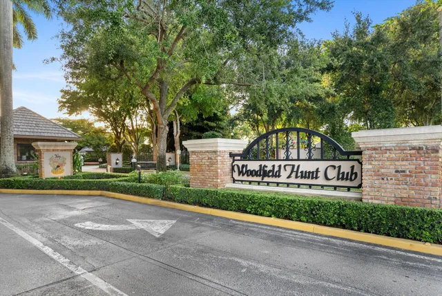 $1,900,000 | 4429 Woodfield Boulevard, Boca Raton, FL 33434