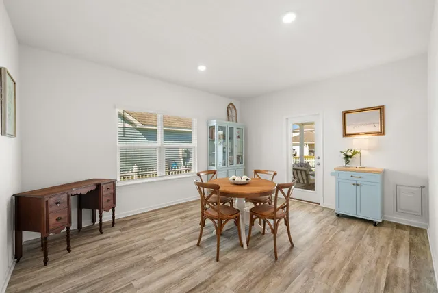 $2,350 | 39 Bluebeech Street, Freeport, FL 32439