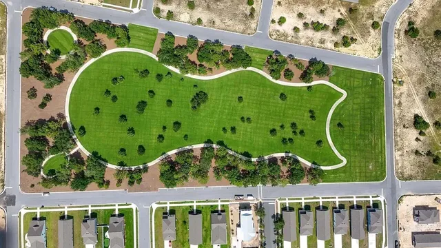 $2,350 | 39 Bluebeech Street, Freeport, FL 32439