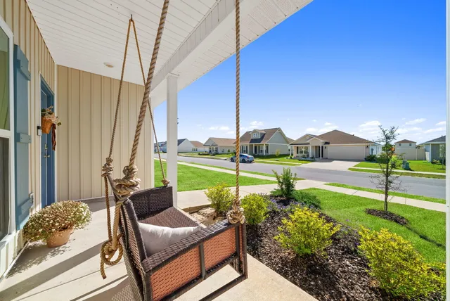 $2,350 | 39 Bluebeech Street, Freeport, FL 32439