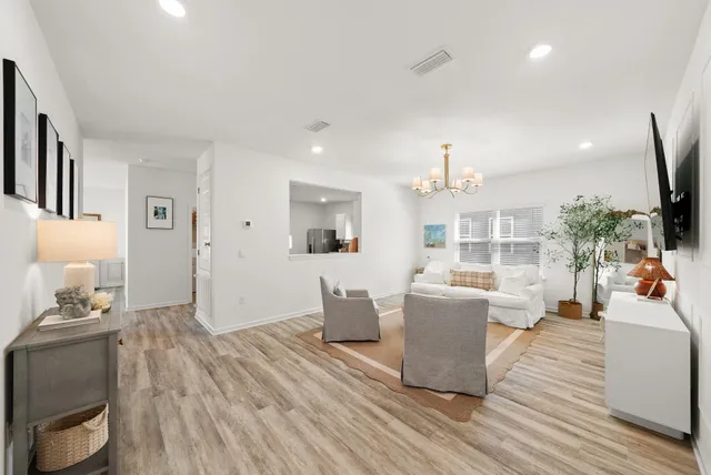 $2,350 | 39 Bluebeech Street, Freeport, FL 32439