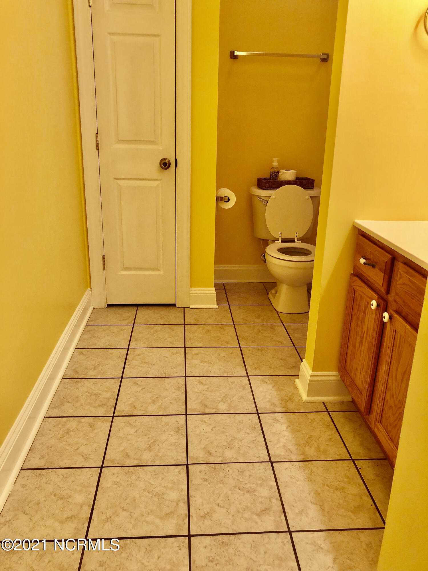 391 Jack Dale Road Wallace, NC 28466 - Photo 8 of 15 Hudson - 391 Jack Dale Guest Bathroom