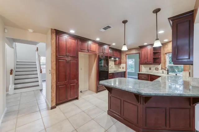 $749,000 | 809 East Catalina Circle, Fresno, CA 93730