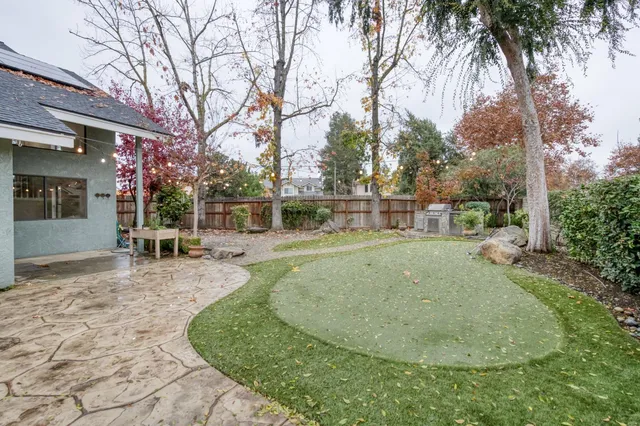 $749,000 | 809 East Catalina Circle, Fresno, CA 93730