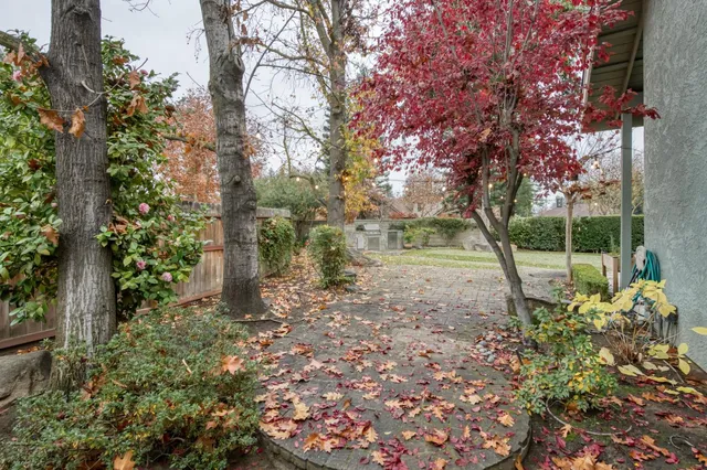 $749,000 | 809 East Catalina Circle, Fresno, CA 93730