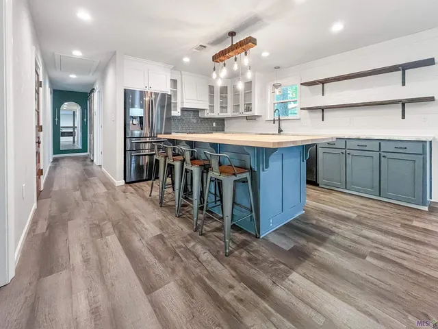 $229,900 | 723 Poplar Street, Denham Springs, LA 70726