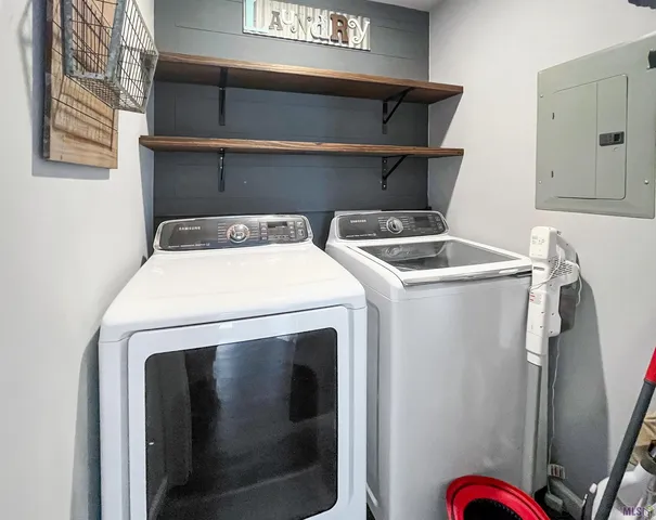 $229,900 | 723 Poplar Street, Denham Springs, LA 70726