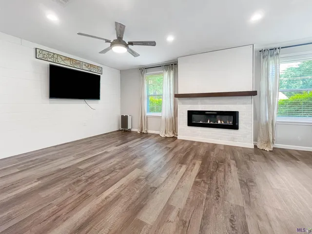 $229,900 | 723 Poplar Street, Denham Springs, LA 70726