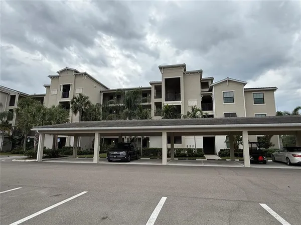 $2,200 | 17810 Gawthrop Drive, Unit 305, Bradenton, FL 34211