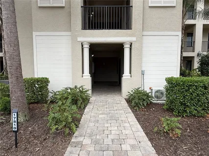 $2,200 | 17810 Gawthrop Drive, Unit 305, Bradenton, FL 34211