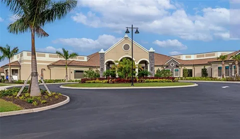 $2,200 | 17810 Gawthrop Drive, Unit 305, Bradenton, FL 34211