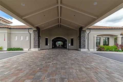 $2,200 | 17810 Gawthrop Drive, Unit 305, Bradenton, FL 34211