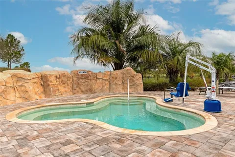 $2,200 | 17810 Gawthrop Drive, Unit 305, Bradenton, FL 34211