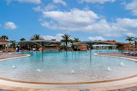 $2,200 | 17810 Gawthrop Drive, Unit 305, Bradenton, FL 34211