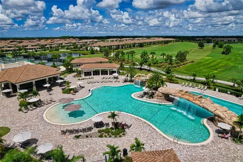$2,200 | 17810 Gawthrop Drive, Unit 305, Bradenton, FL 34211