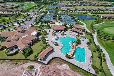 $2,200 | 17810 Gawthrop Drive, Unit 305, Bradenton, FL 34211